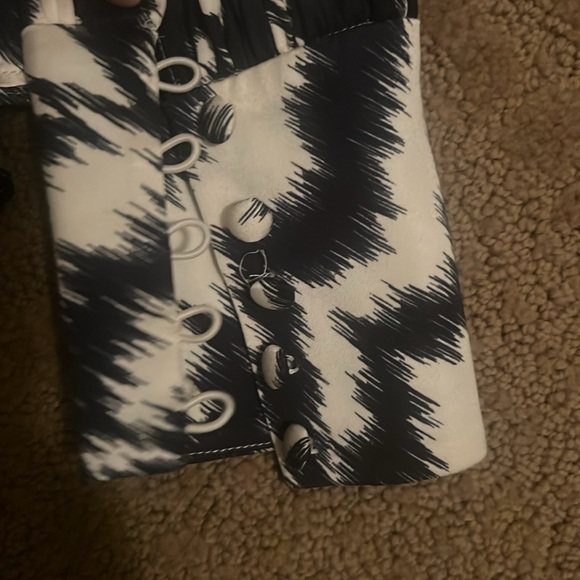 Ted Baker navy and white blouse. Size 2 (M/L) - Picture 2 of 3